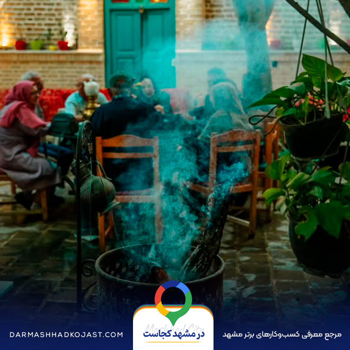 محیط شیشلیک چهارفصل عنبران